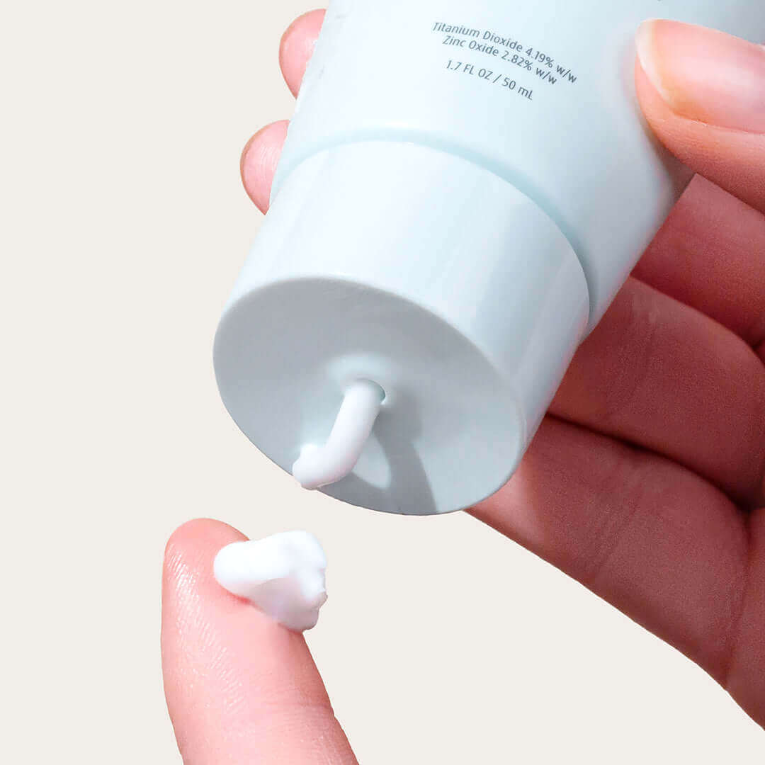 HydroGlow Daily Moisturizing Niacinamide Mineral Sunscreen SPF 30 - PÜR Beauty